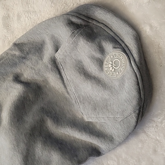 Dog hooded sweater jacket size XL jacket expands to fit your dog's uniqu… - Picture 3 of 10